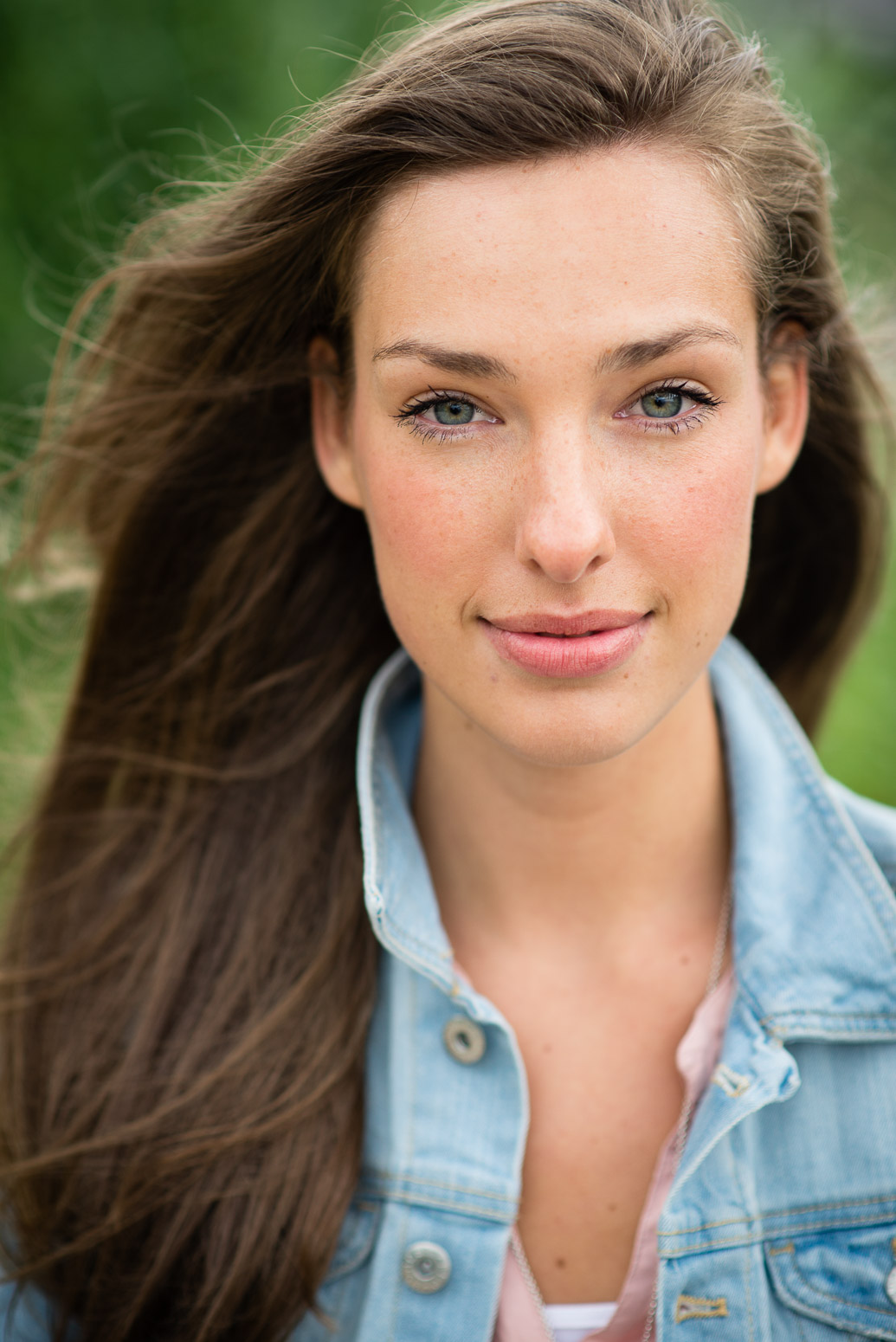 Portrait Fotoshooting in Hamburg am Elbufer