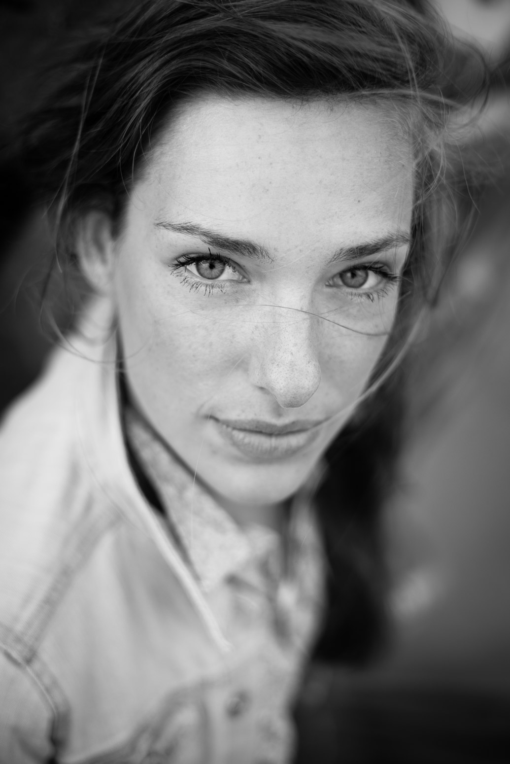 Portrait Fotoshooting in Hamburg am Elbufer